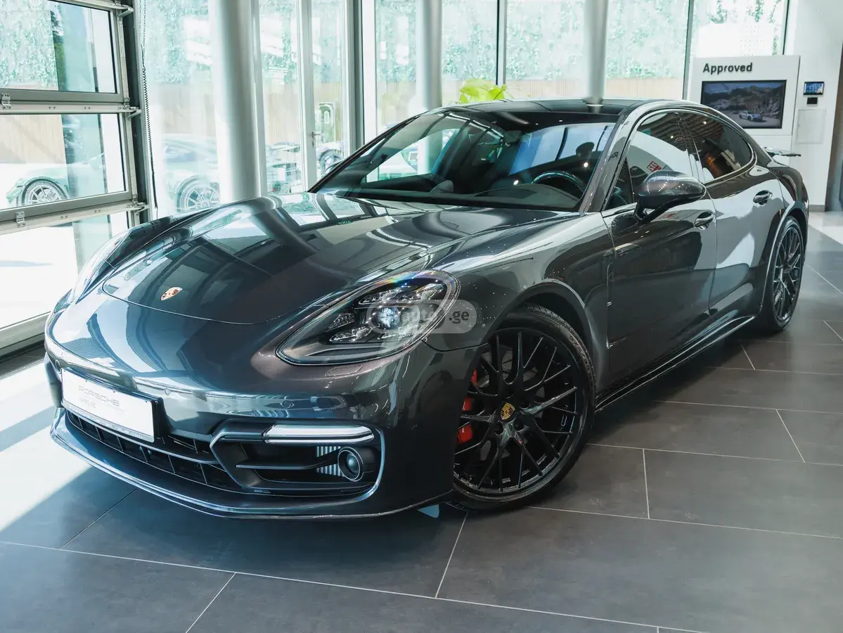 Porsche Panamera 2020 — photo 2