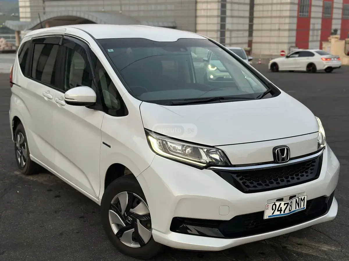 Honda Freed 2021 — photo 2