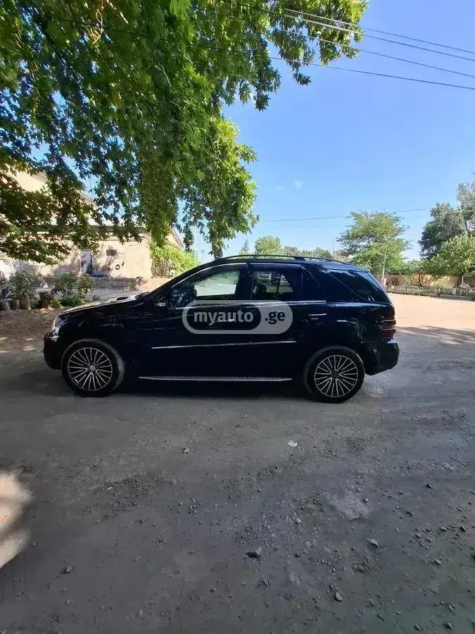 Mercedes-Benz ML 350 2005 — photo 2