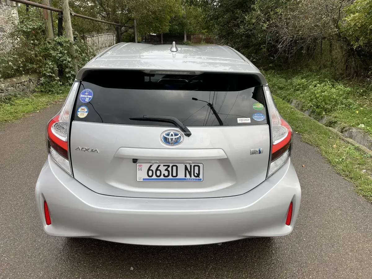 Toyota Aqua 2021 — photo 2