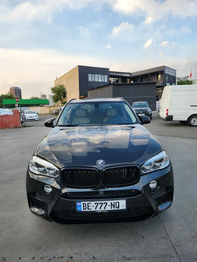 BMW X5 2016 — photo 2