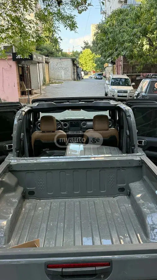 Jeep Gladiator 2022 — photo 2