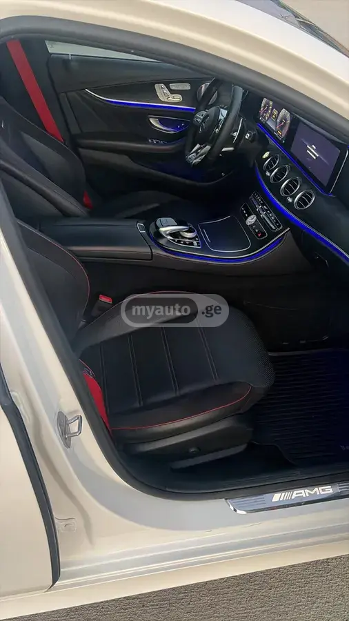 Mercedes-Benz E43 AMG 2018 — photo 2