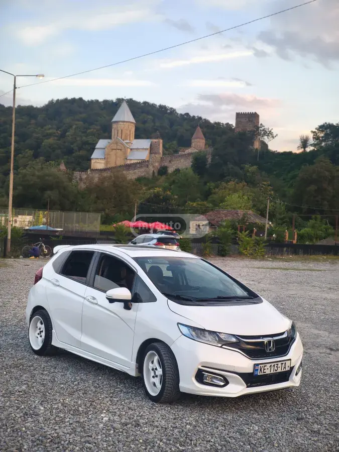 Honda Fit 2016 — photo 2