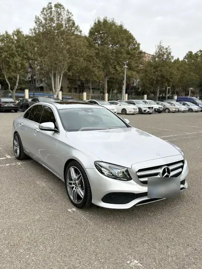 Mercedes-Benz E 220 2017 — photo 2