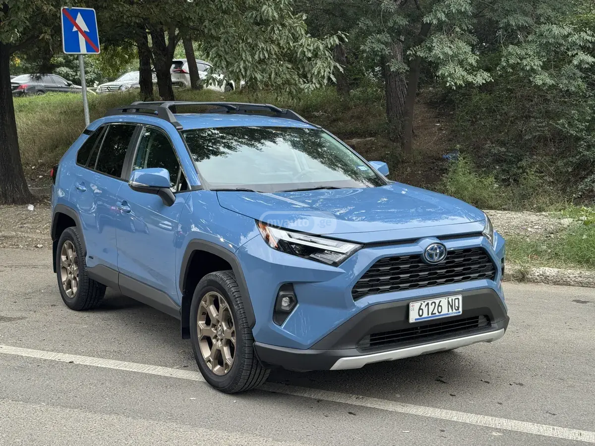 Toyota RAV4 2023 — photo 2