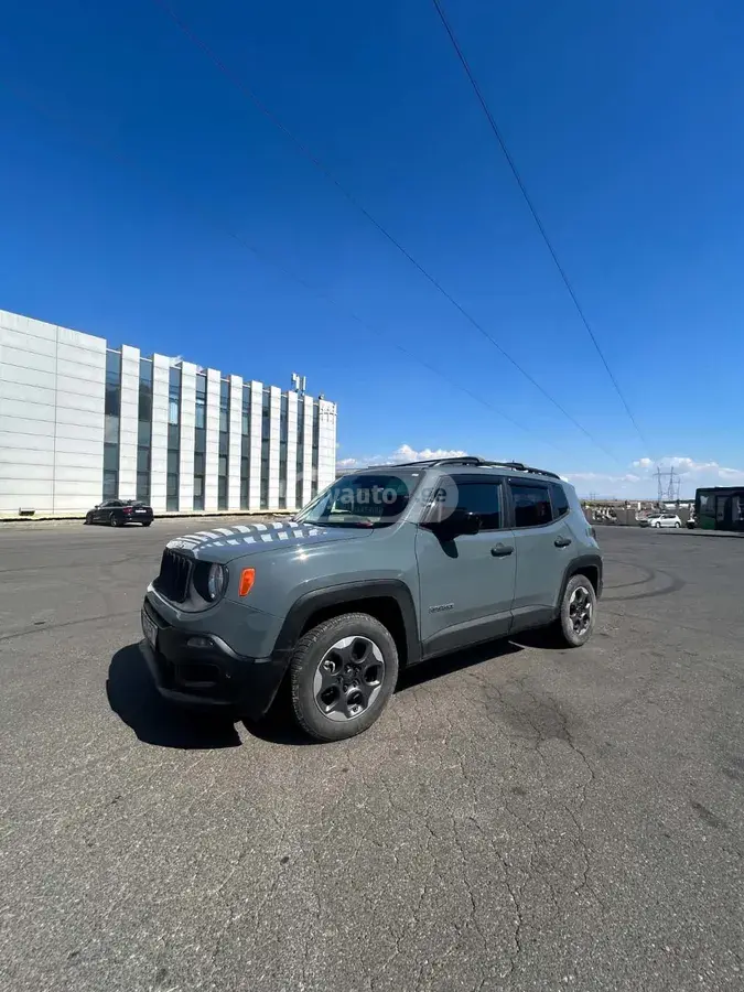 Jeep Renegade 2017 — photo 2