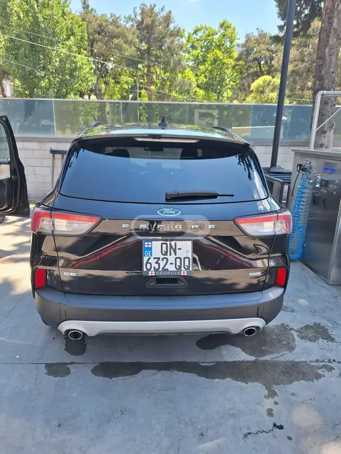Ford Escape 2020 — photo 2