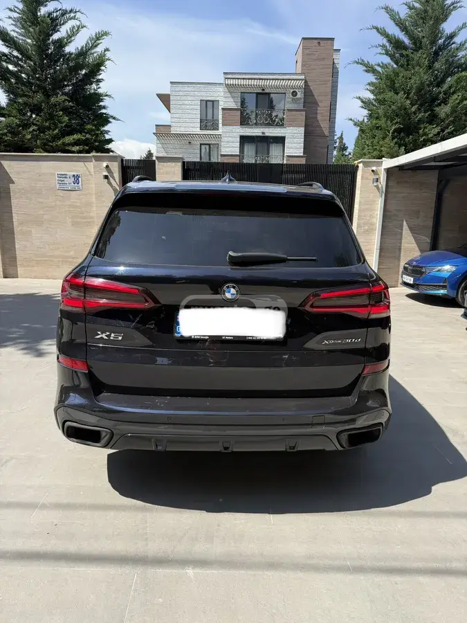 BMW X5 2020 — photo 2