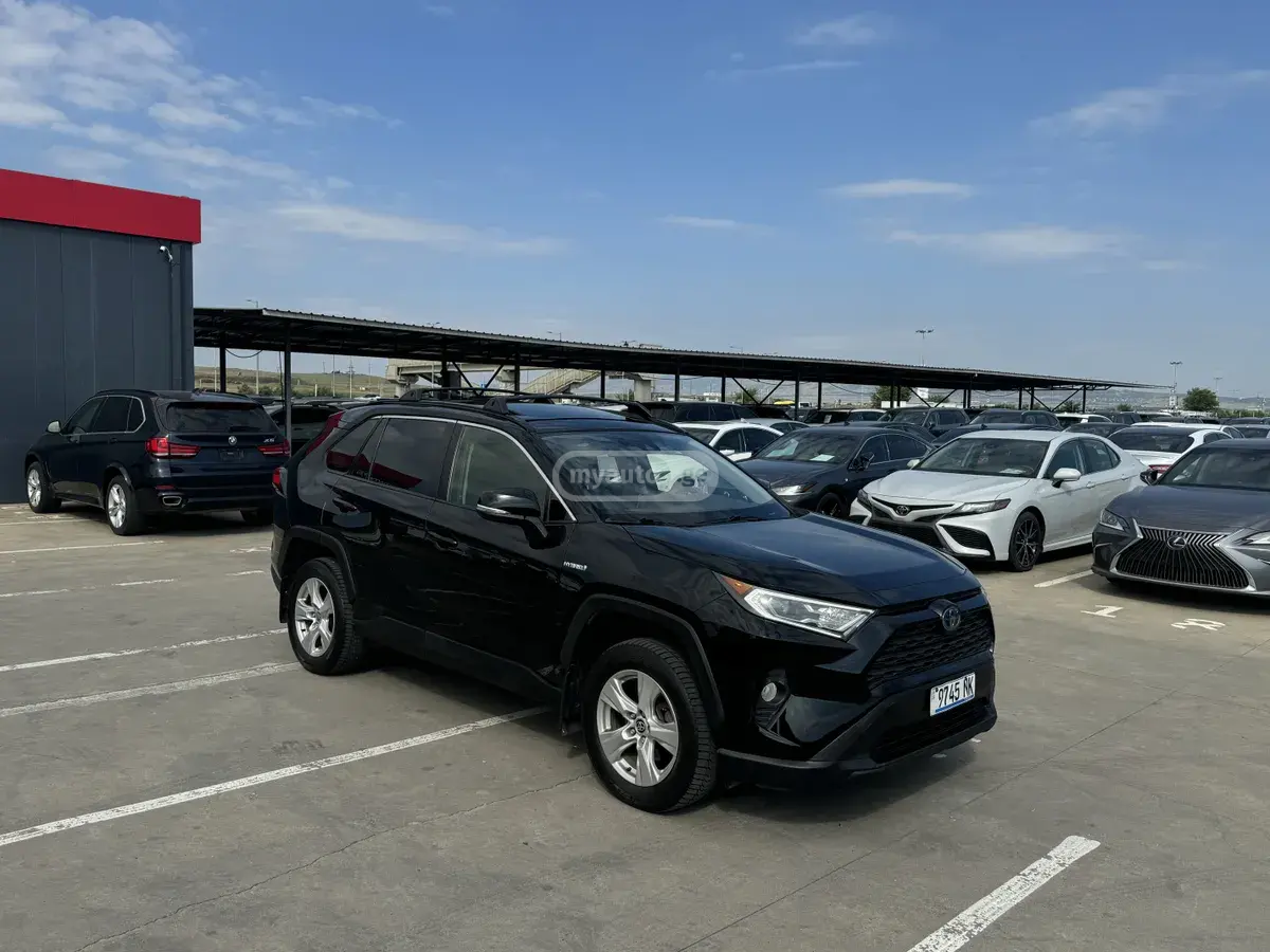 Toyota RAV4 2020 — photo 2