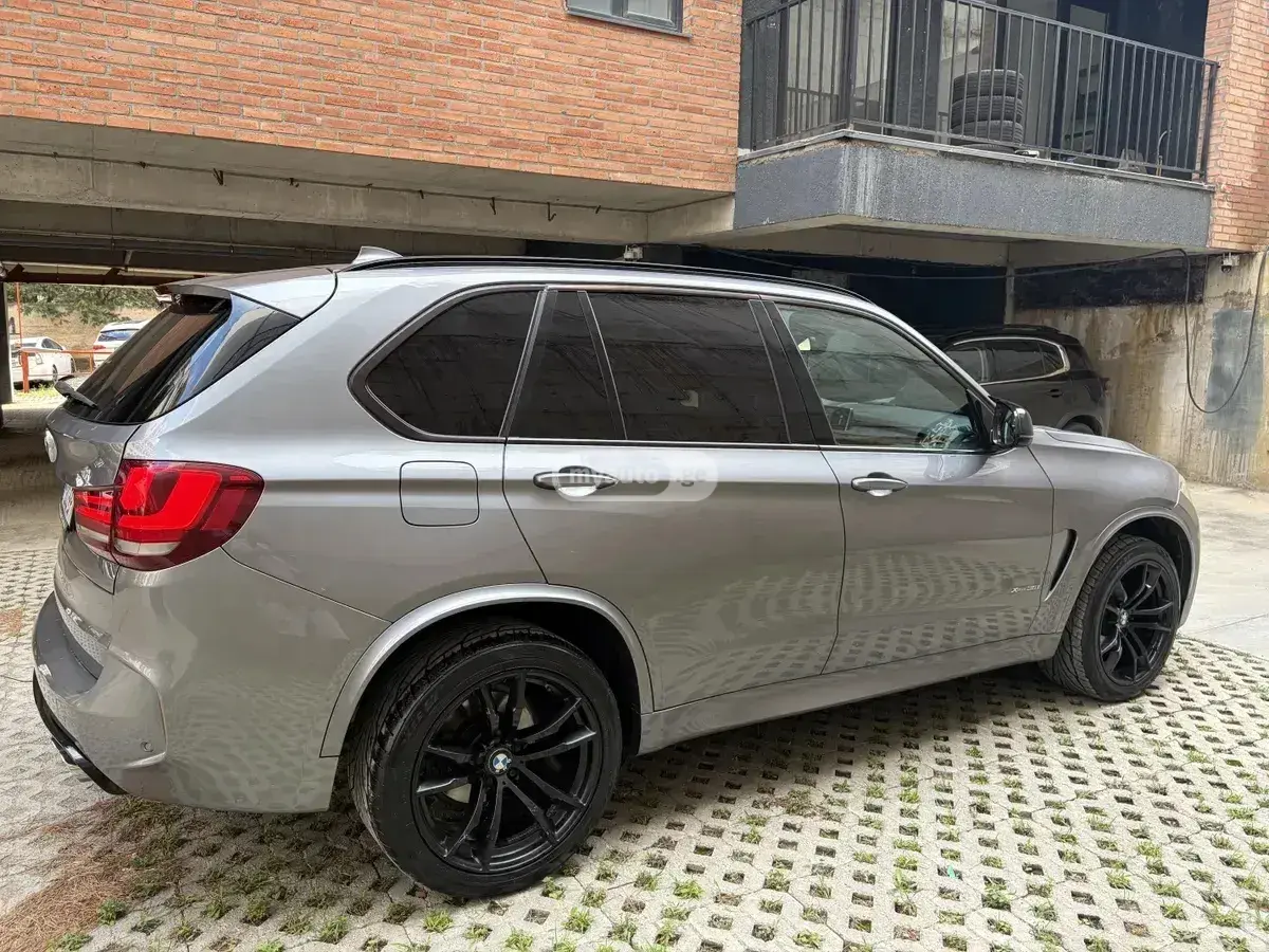 BMW X5 2014 — photo 2