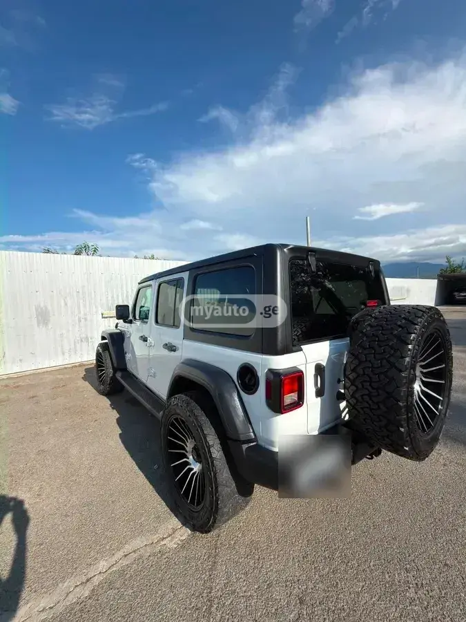 Jeep Wrangler 2024 — photo 2