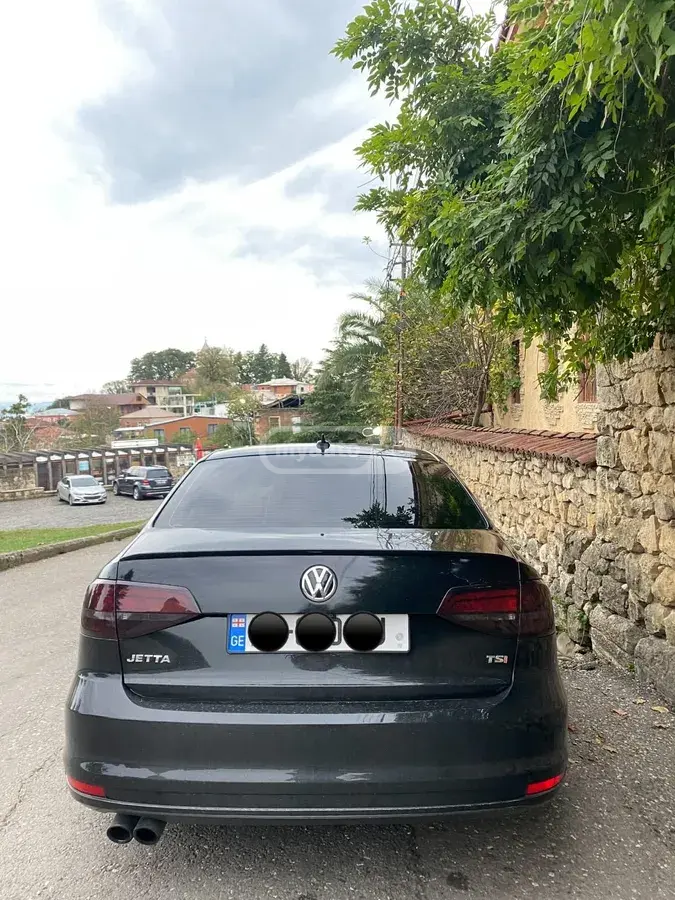 Volkswagen Jetta 2016 — photo 2