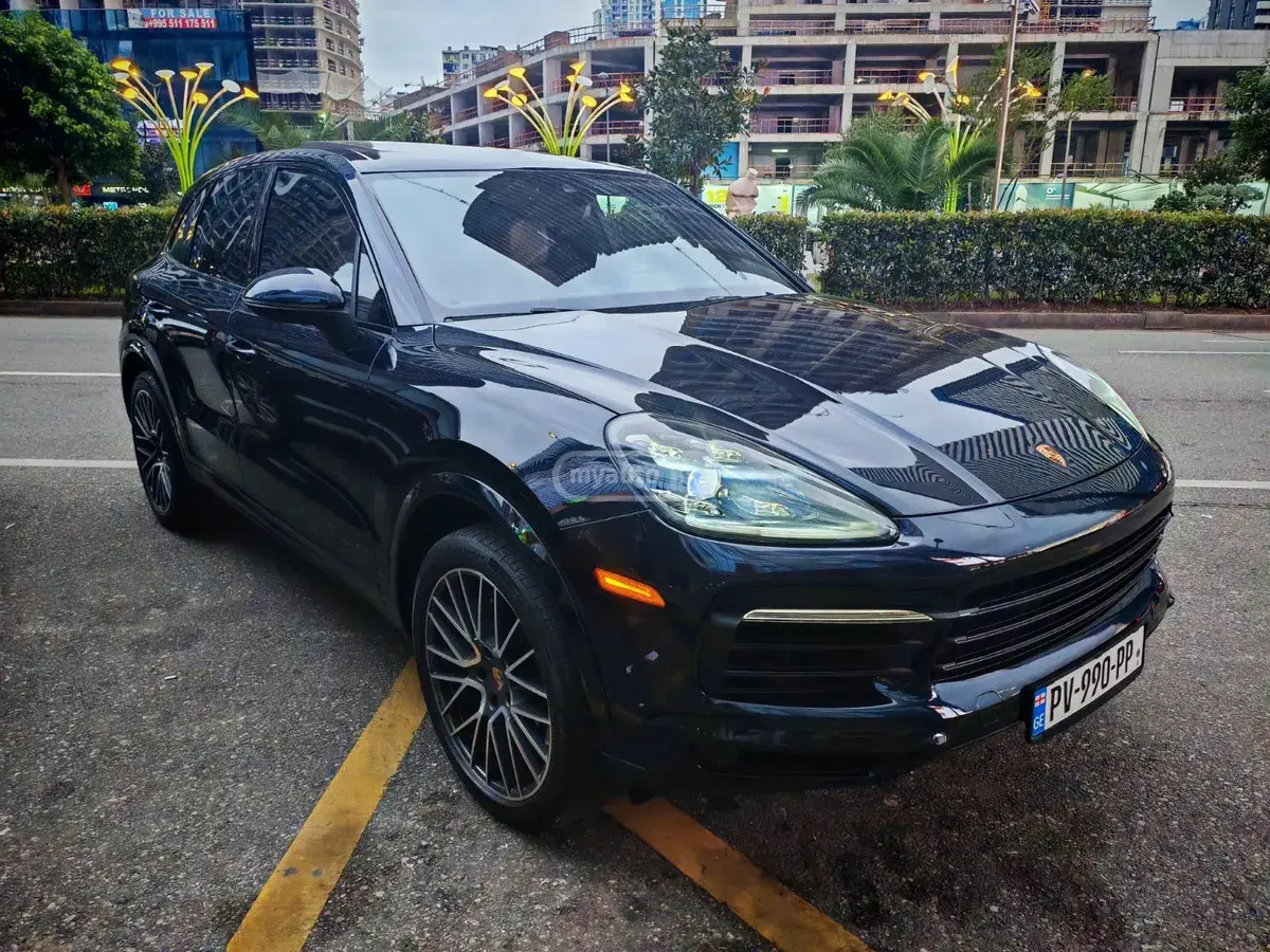 Porsche Cayenne 2019 — photo 2