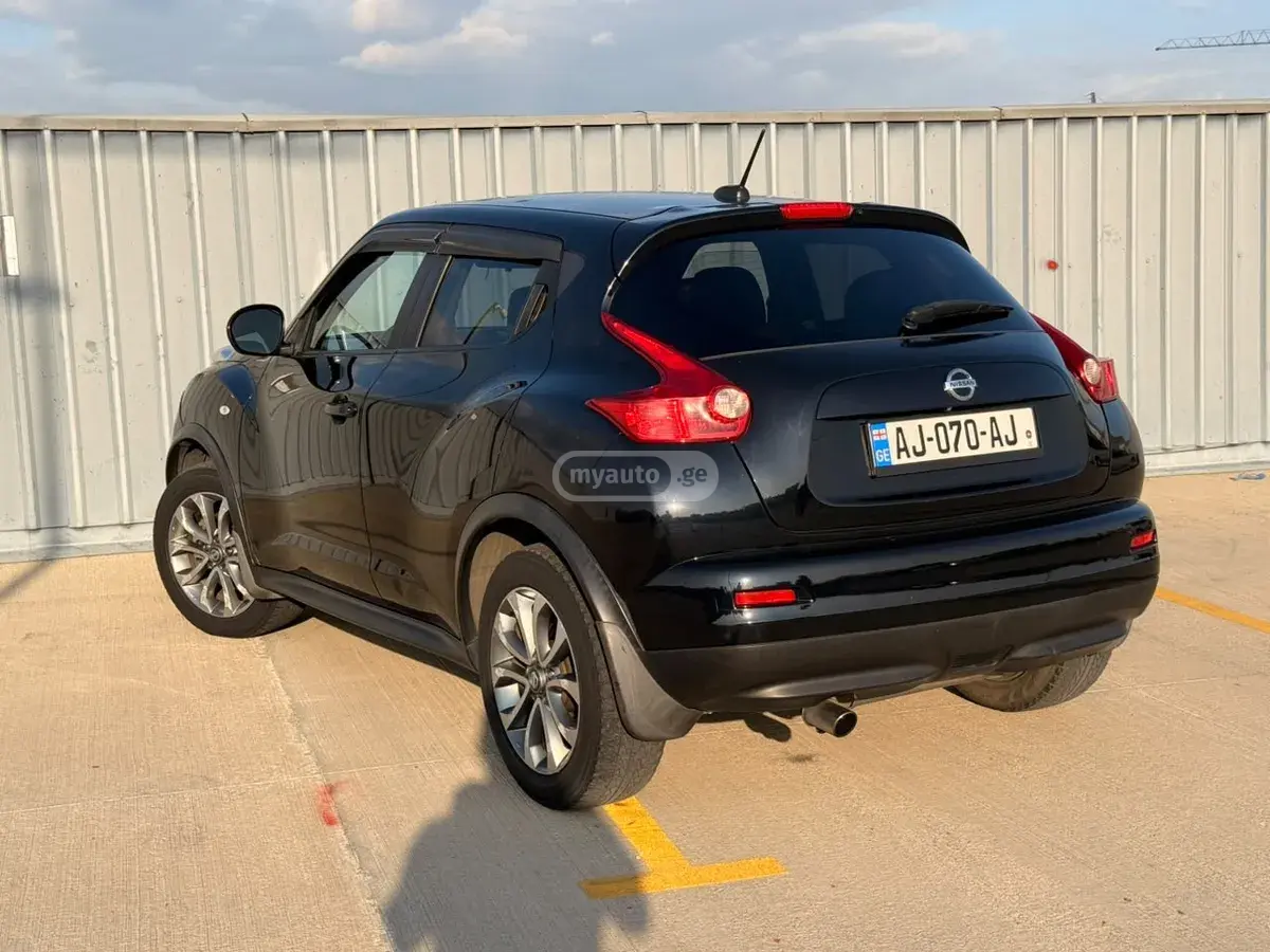 Nissan Juke 2011 — photo 2