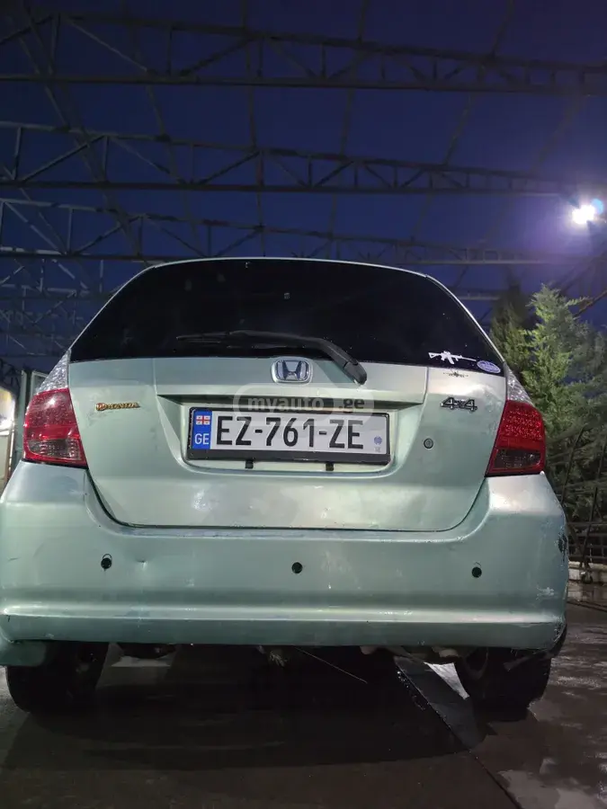 Honda Fit 2003 — photo 2