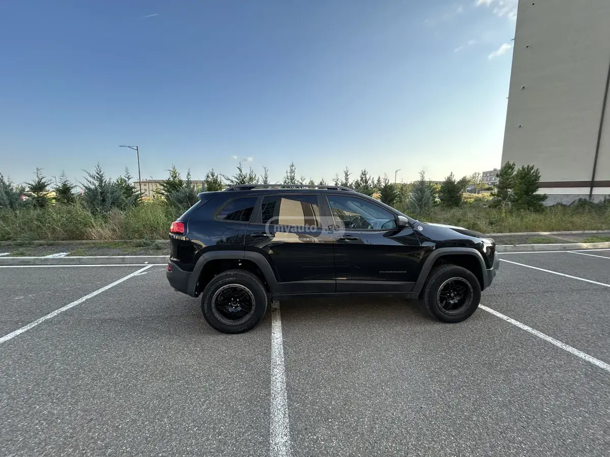 Jeep Cherokee 2016 — photo 2