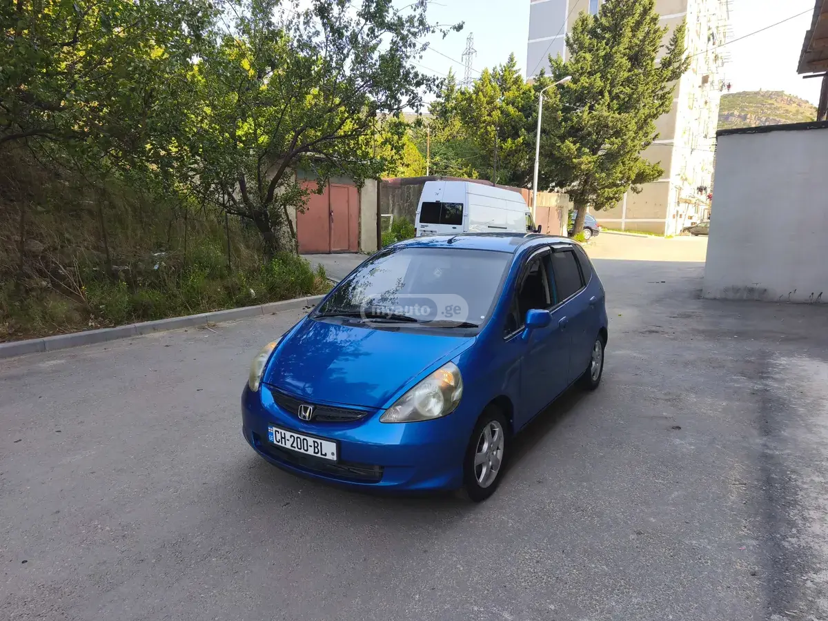 Honda Fit 2002 — photo 2