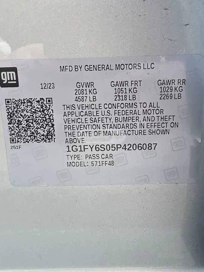 Chevrolet Bolt EUV 2023 — photo 2