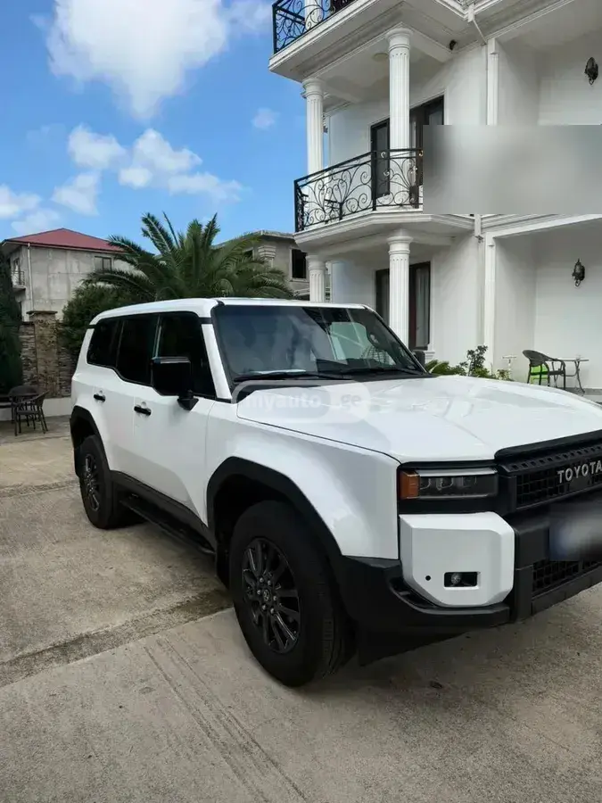 Toyota Land Cruiser Prado 2024 — photo 2