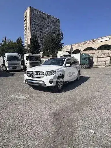 Mercedes-Benz GLS 450 2018 — photo 2
