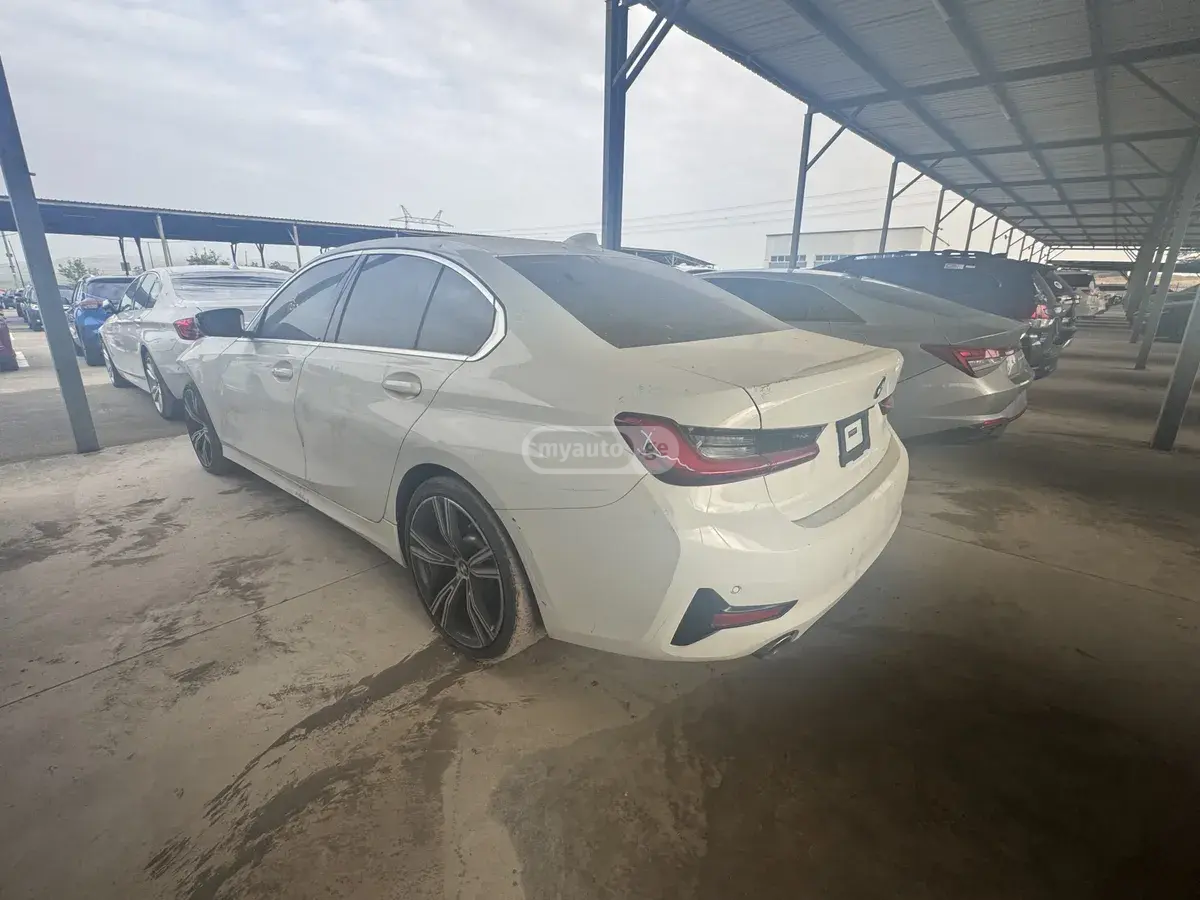 BMW 330 2020 — photo 2