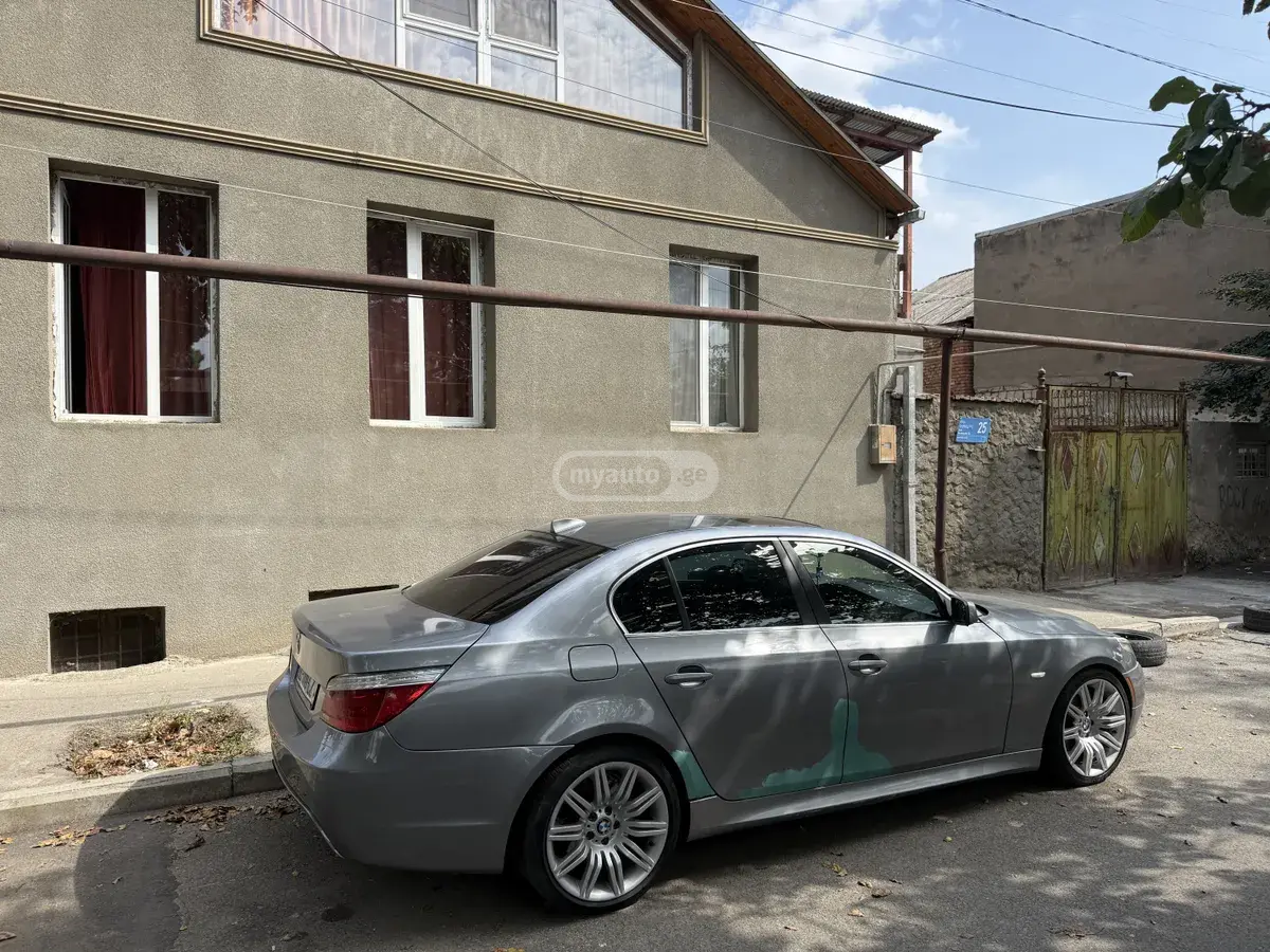 BMW 530 2008 — photo 2