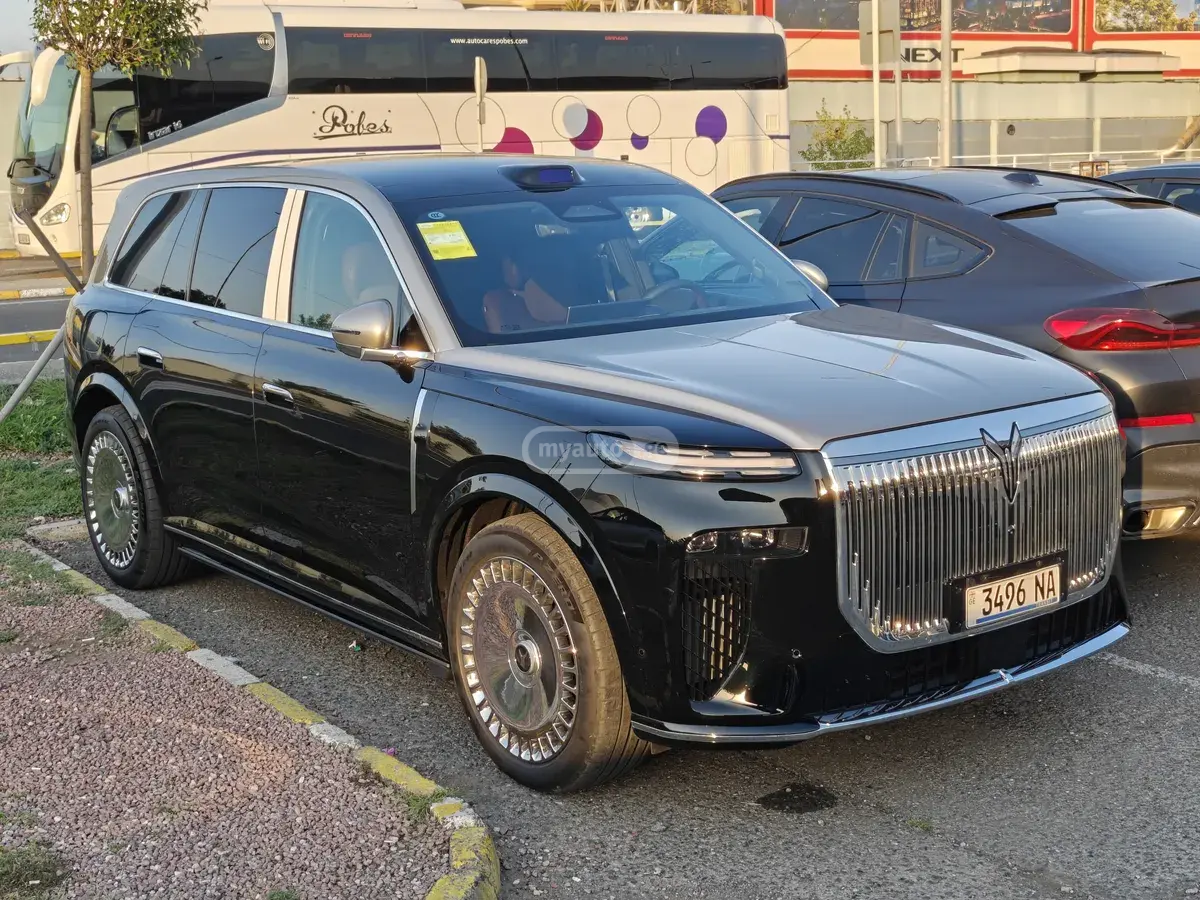 Land Rover Range Rover Vogue 2026 — photo 2