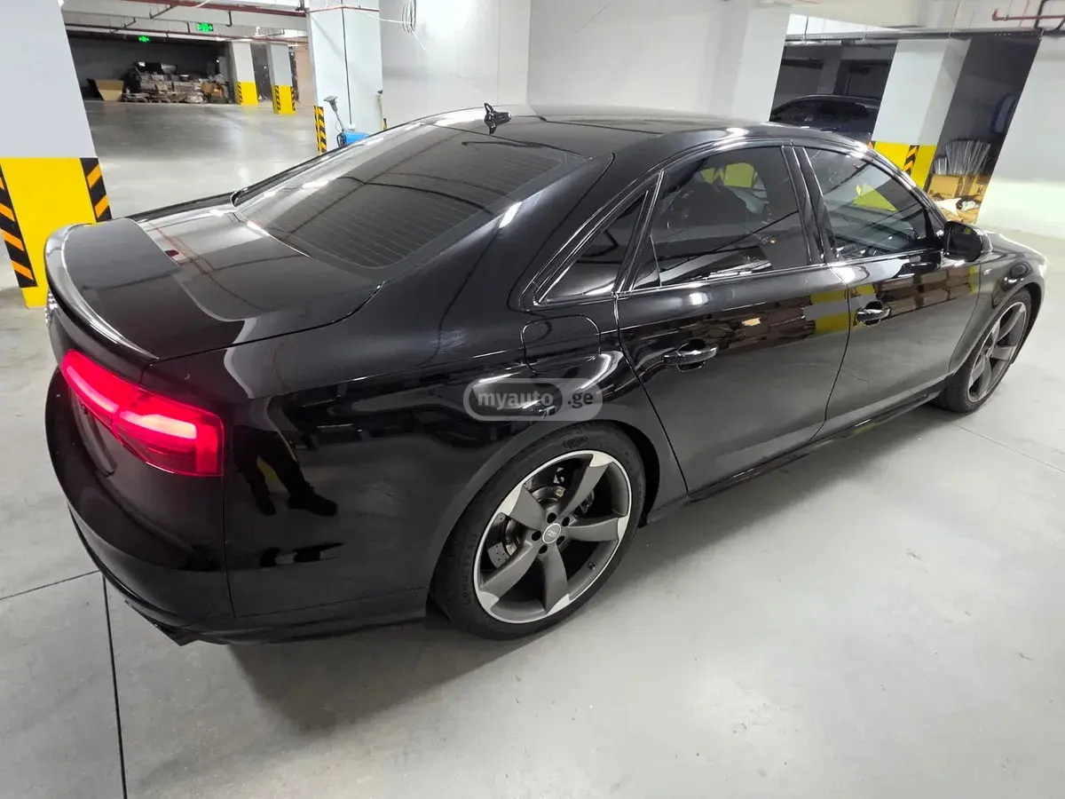 Audi S8 2016 — photo 2