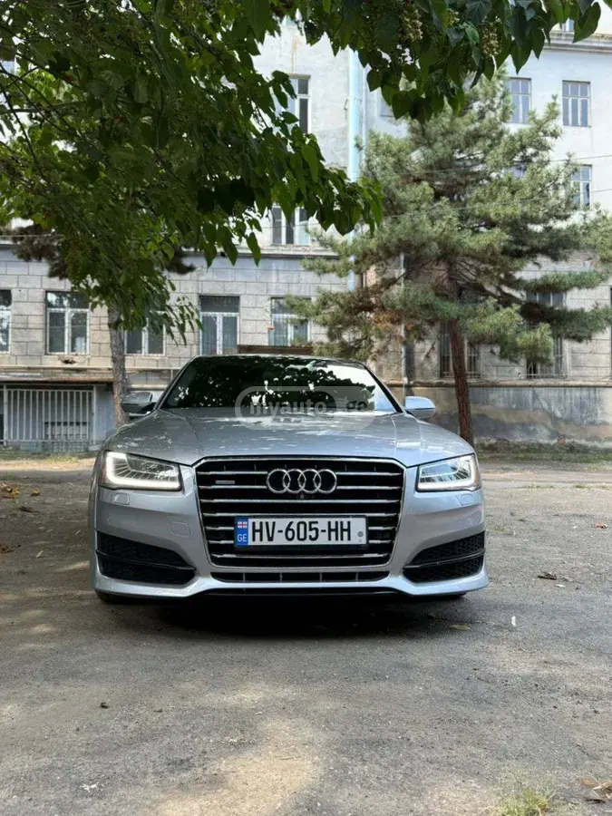 Audi A8 2015 — photo 2
