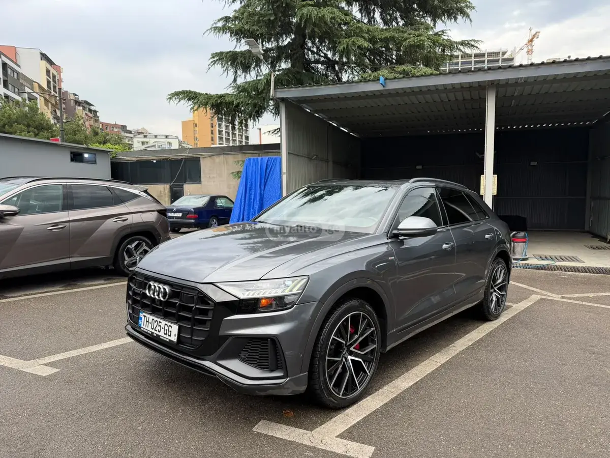Audi Q8 2021 — photo 2