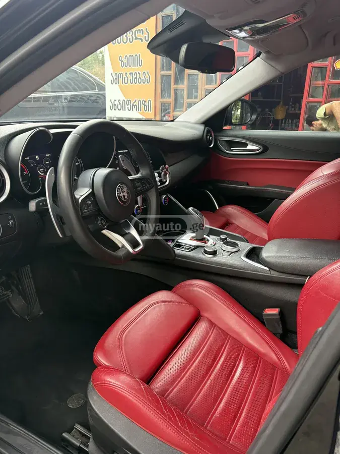 Alfa Romeo Giulia