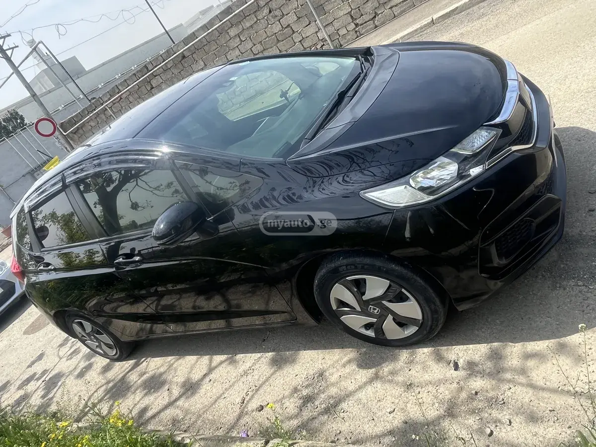 Honda Fit 2017 — photo 2