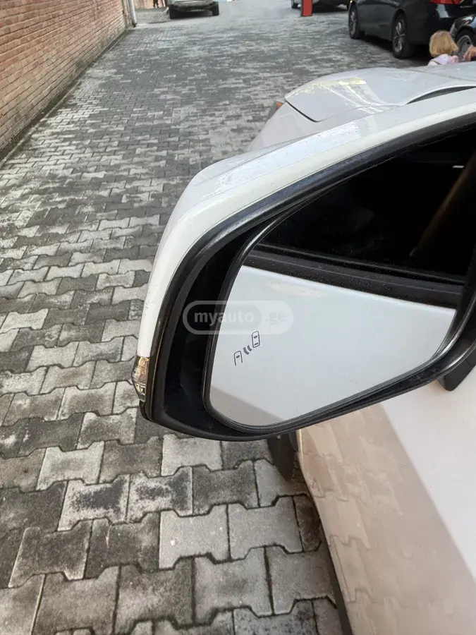 Toyota RAV4 2020 — photo 2