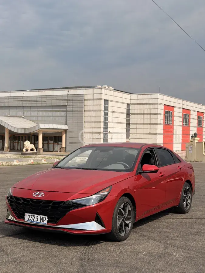 Hyundai Elantra 2023 — photo 2