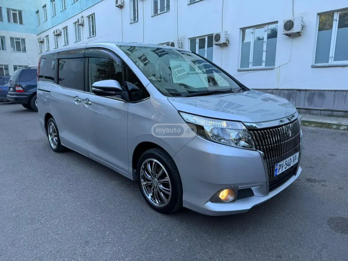 Toyota Esquire 2016 — photo 2