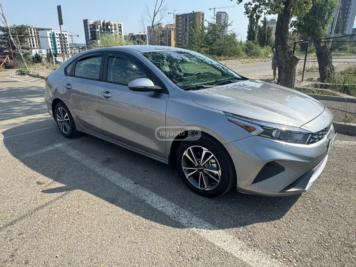 Kia Forte 2023 — photo 2