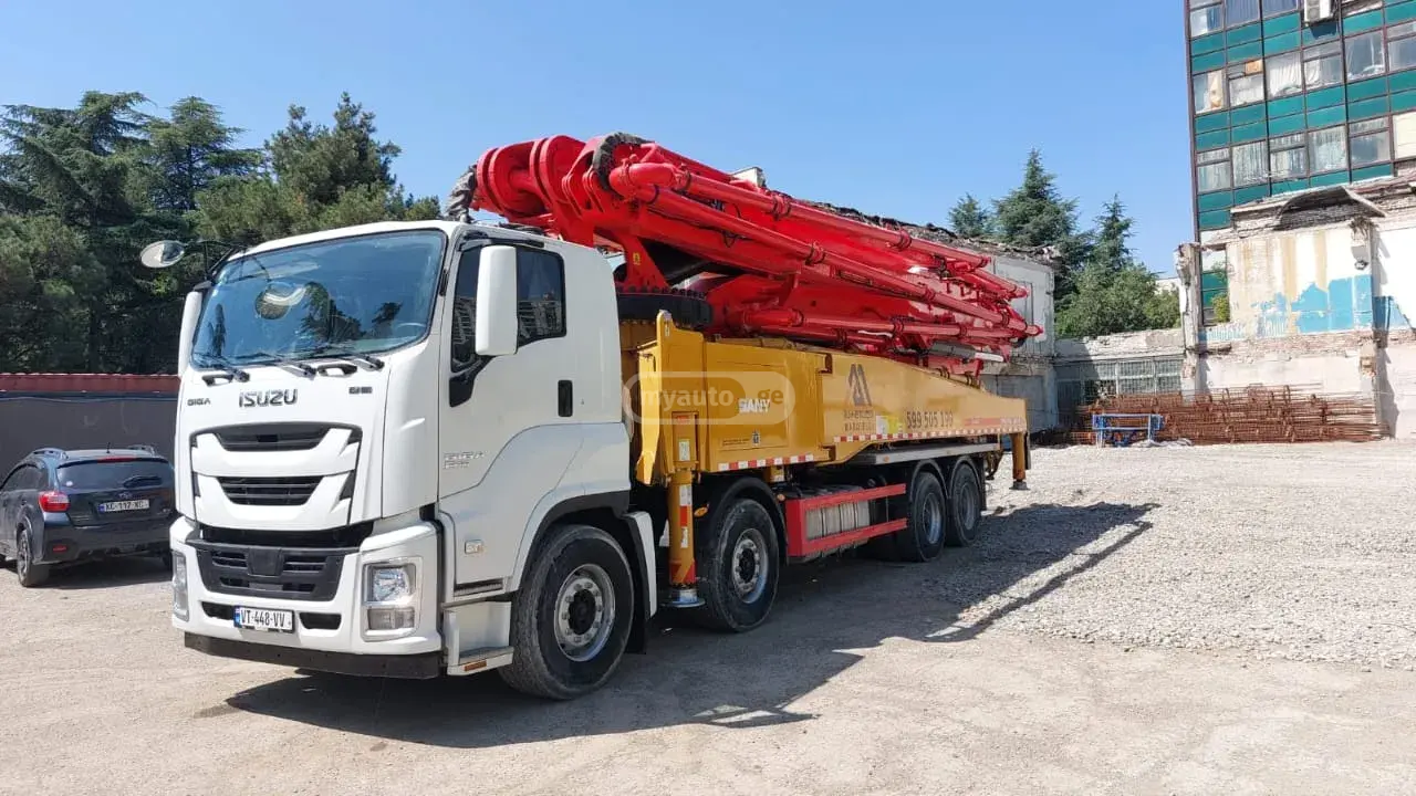 Isuzu GIGA