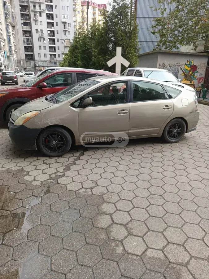 Toyota Prius 2005 — photo 2