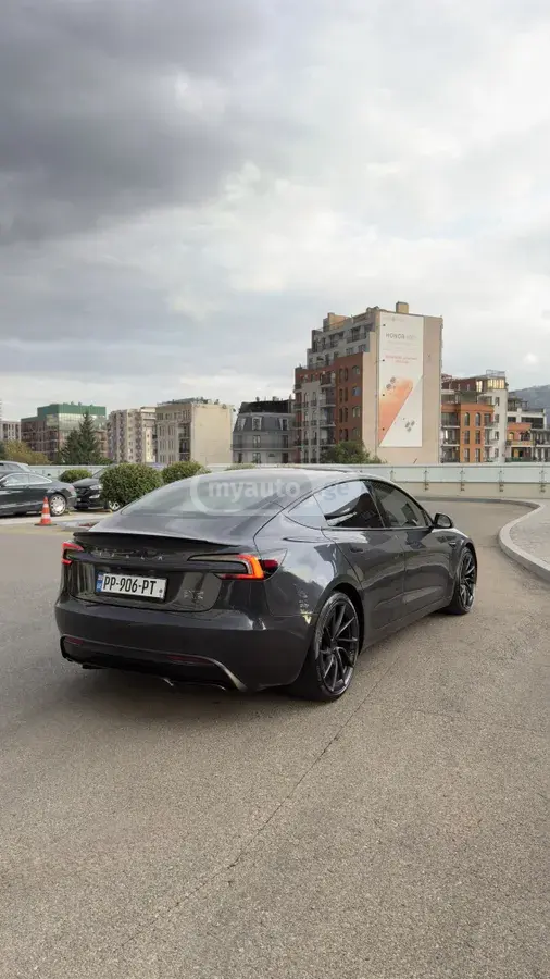 Tesla Model 3 2024 — photo 2