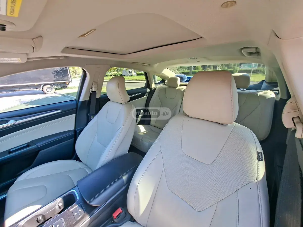 Ford Fusion 2017 — photo 2