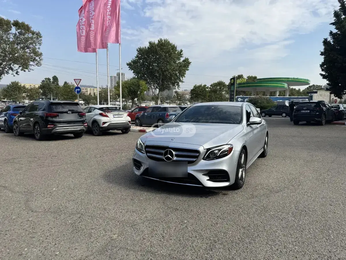 Mercedes-Benz E 300