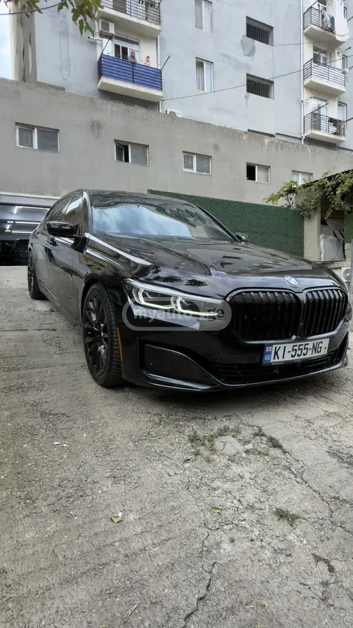 BMW 750