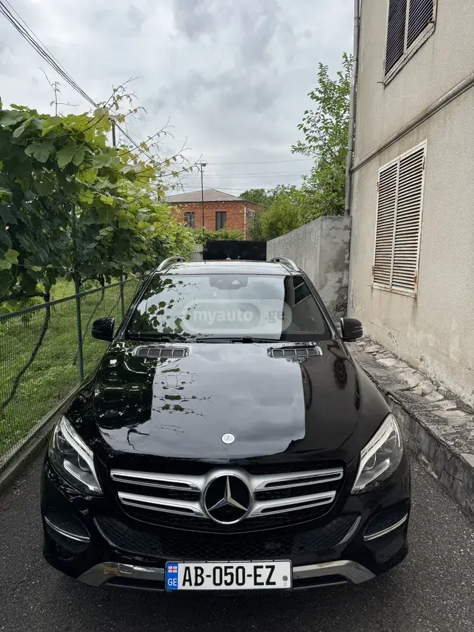 Mercedes-Benz GLE 350 2016 — photo 2