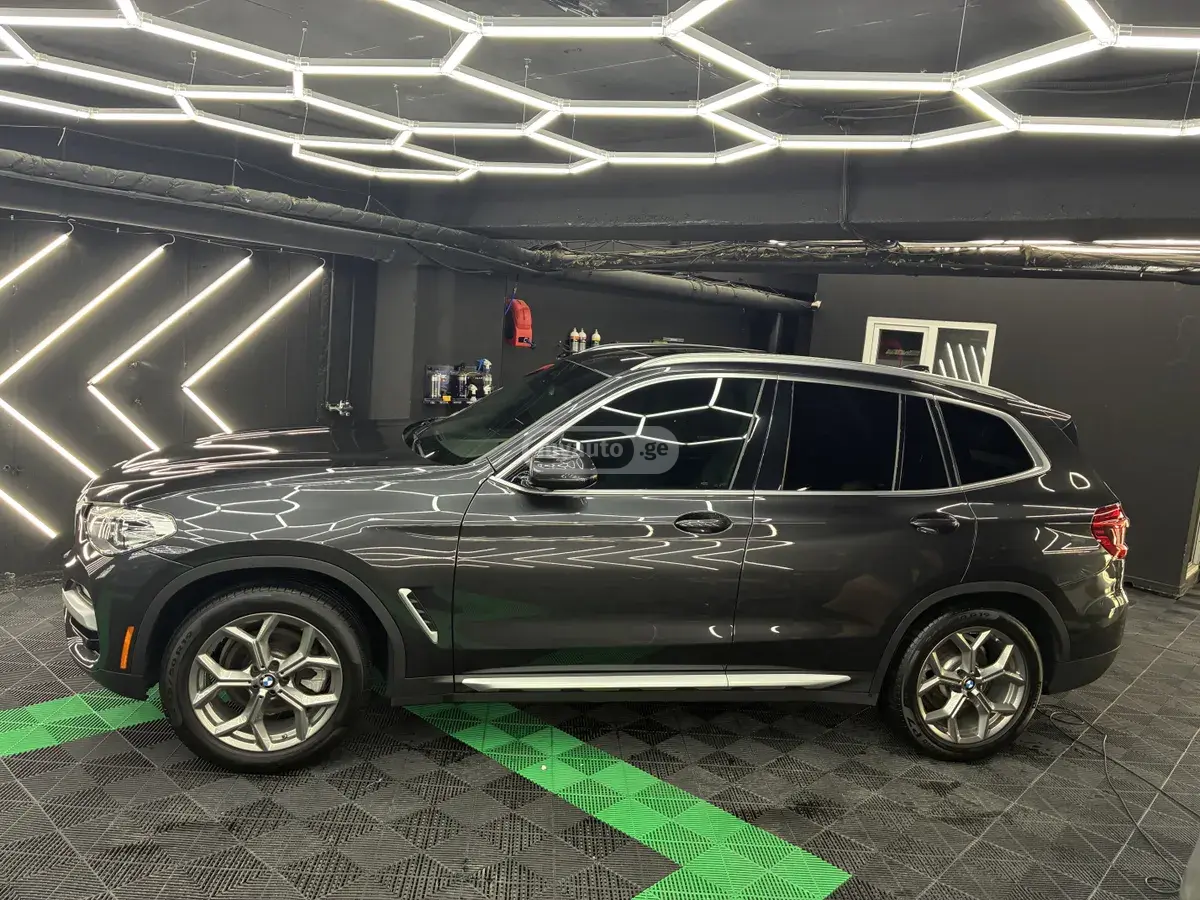BMW X3 2021 — photo 2
