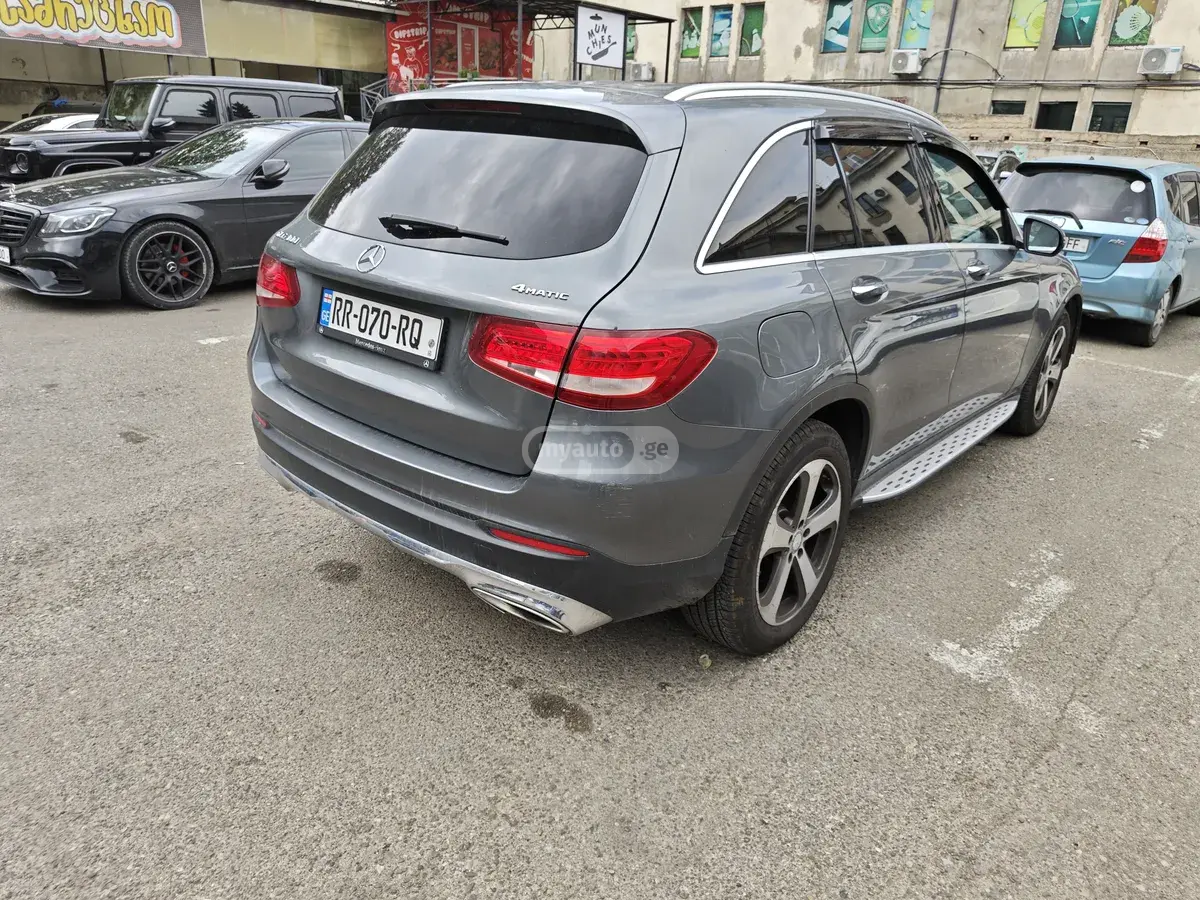 Mercedes-Benz GLC 300 2016 — photo 2