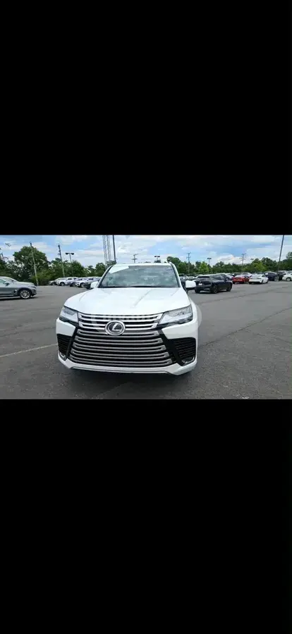 Lexus LX 600 2023 — photo 2