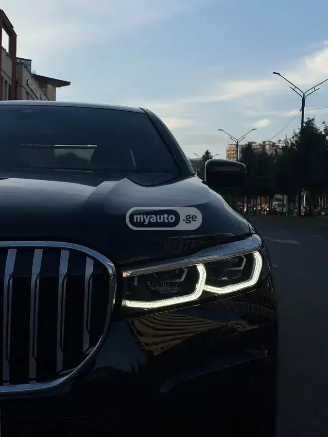 BMW 740