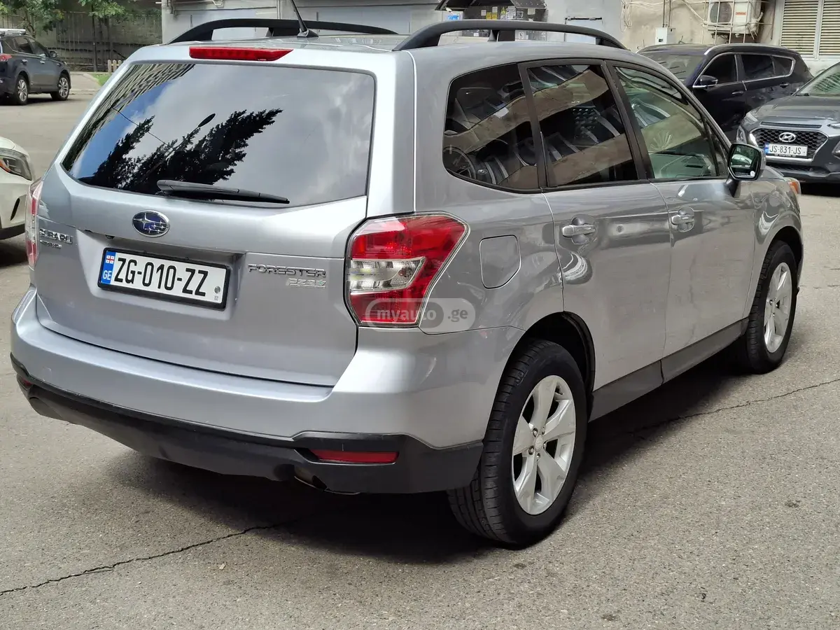 Subaru Forester 2014 — photo 2