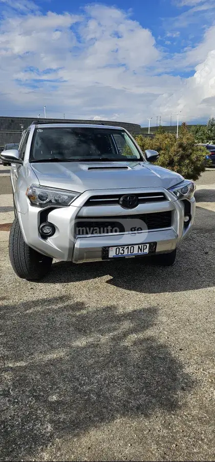 Toyota 4Runner 2022 — photo 2